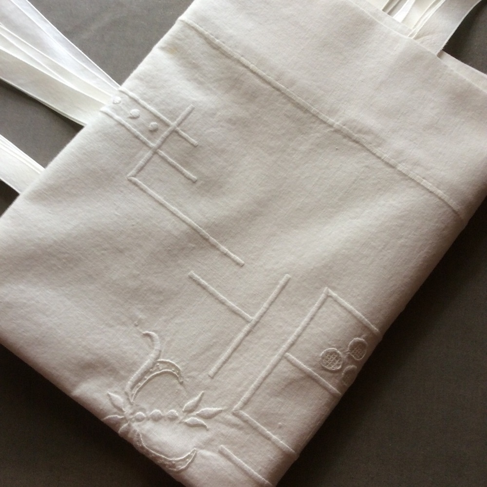Vintage embroidery standard pillow cases (2)
